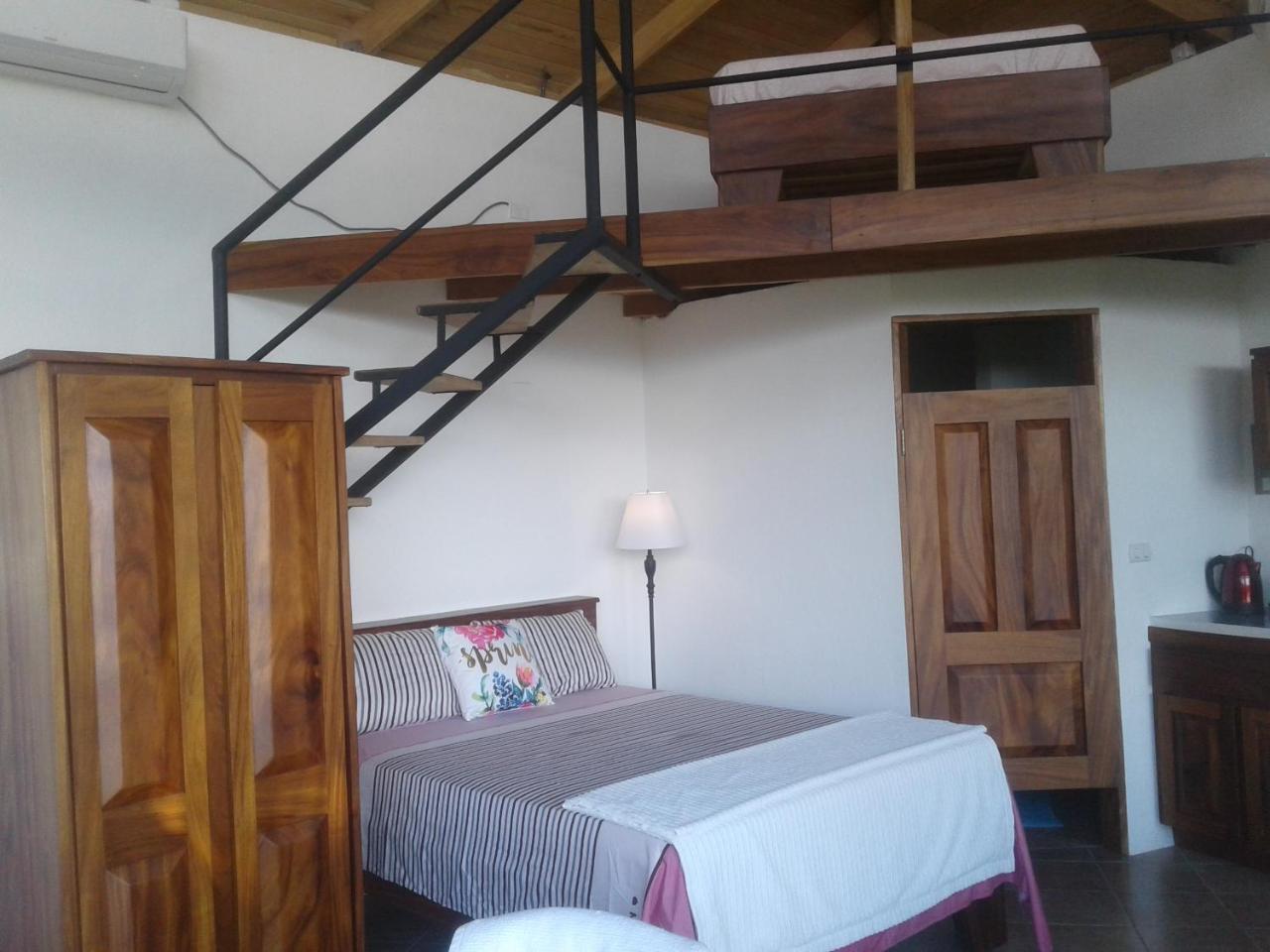 El Nido Rojo Bed & Breakfast Samara Exterior photo